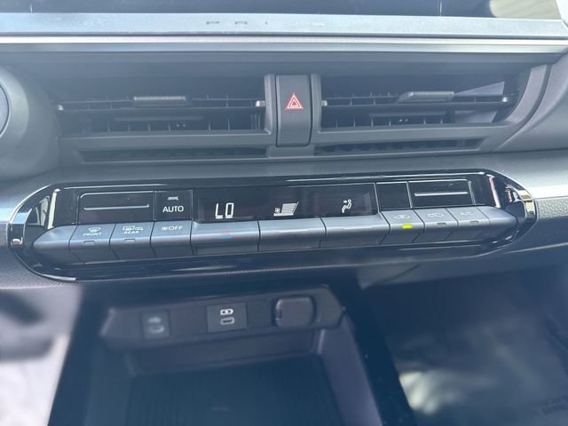 Used 2025 Toyota Prius LE FWD image 27