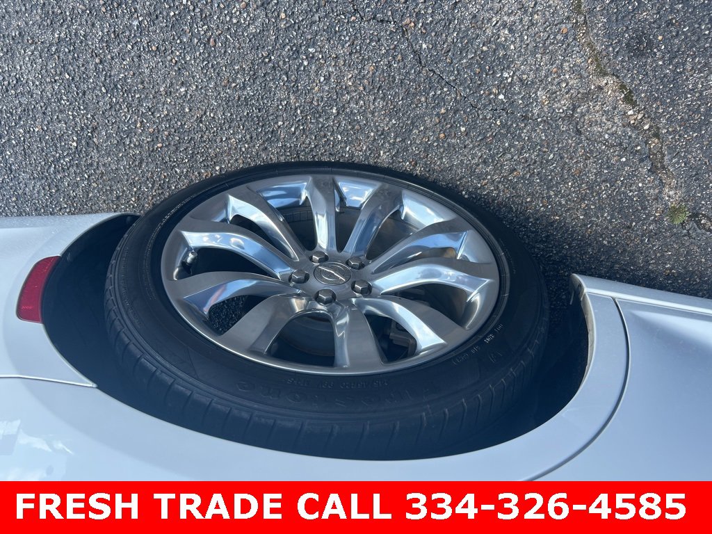 Used 2021 Chrysler 300 Touring L image 3