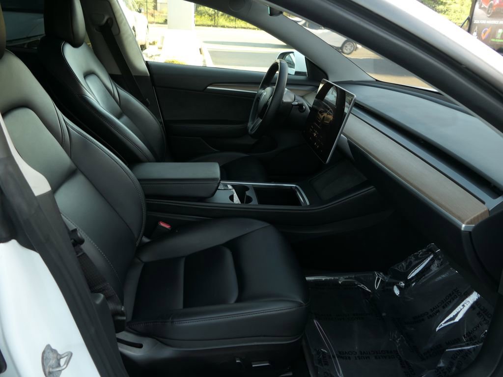 Used 2023 Tesla Model 3 Standard Range image 24