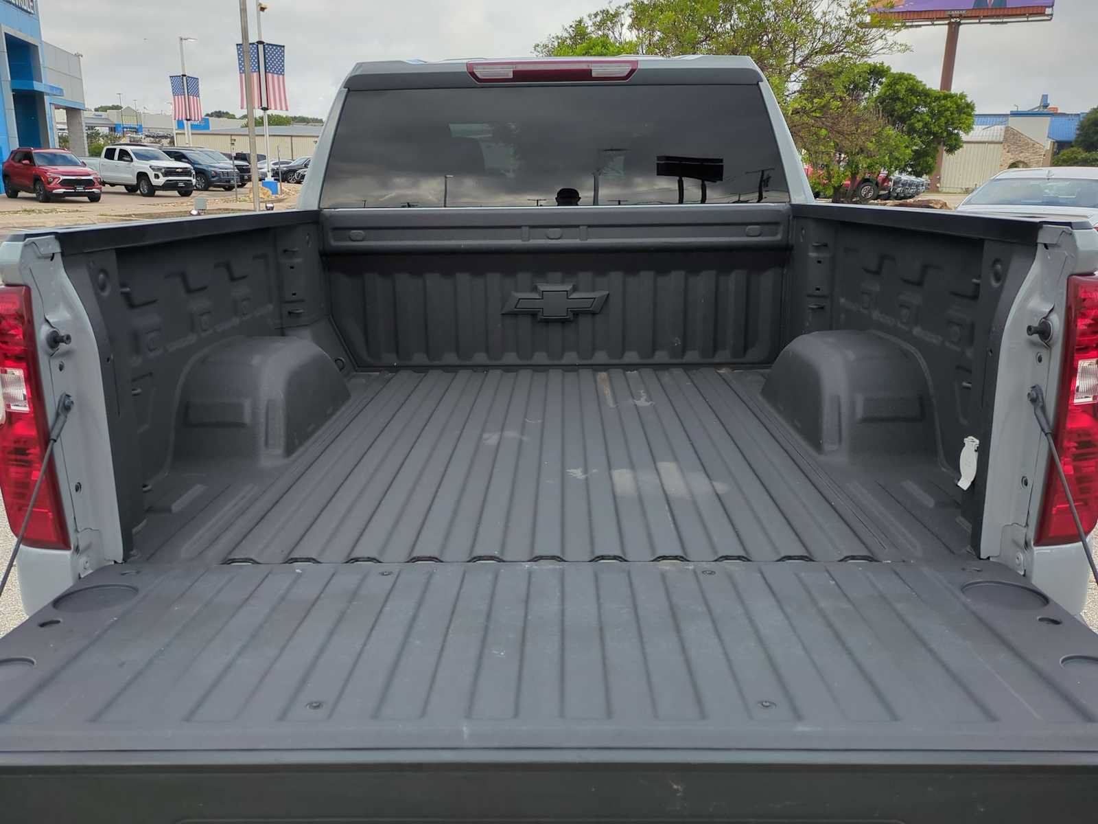 Used 2024 Chevrolet Silverado 1500 LT AWD/4WD image 26
