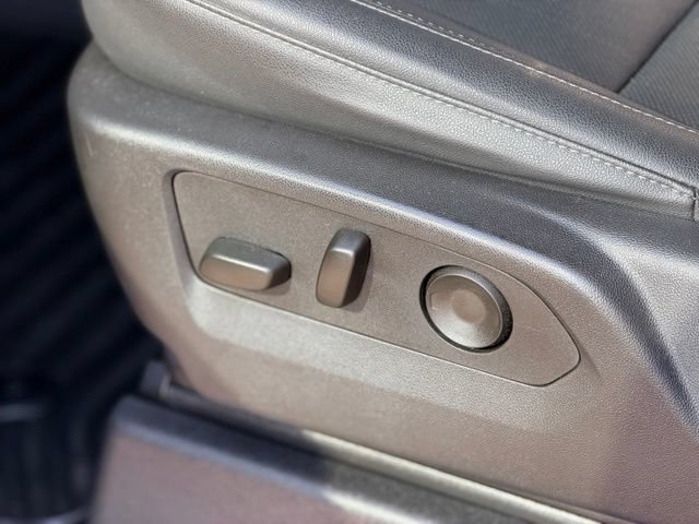 Used 2025 Chevrolet Silverado 1500 LTZ w/ LTZ Premium Package AWD/4WD image 8