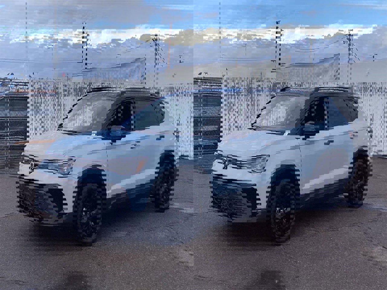 New 2026 Volkswagen Taos SE image 3