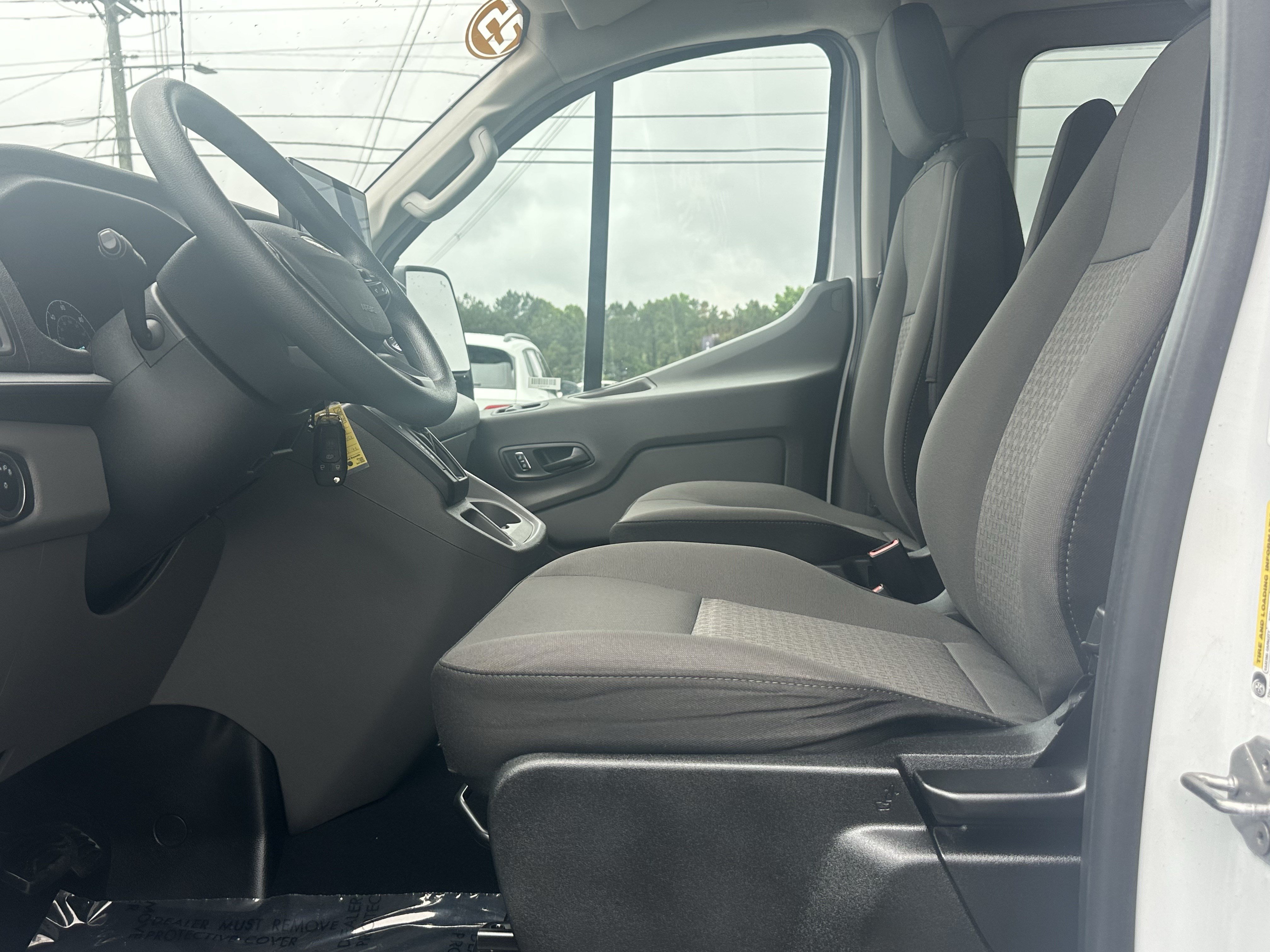 Used 2025 Ford Transit 350 XLT RWD image 9