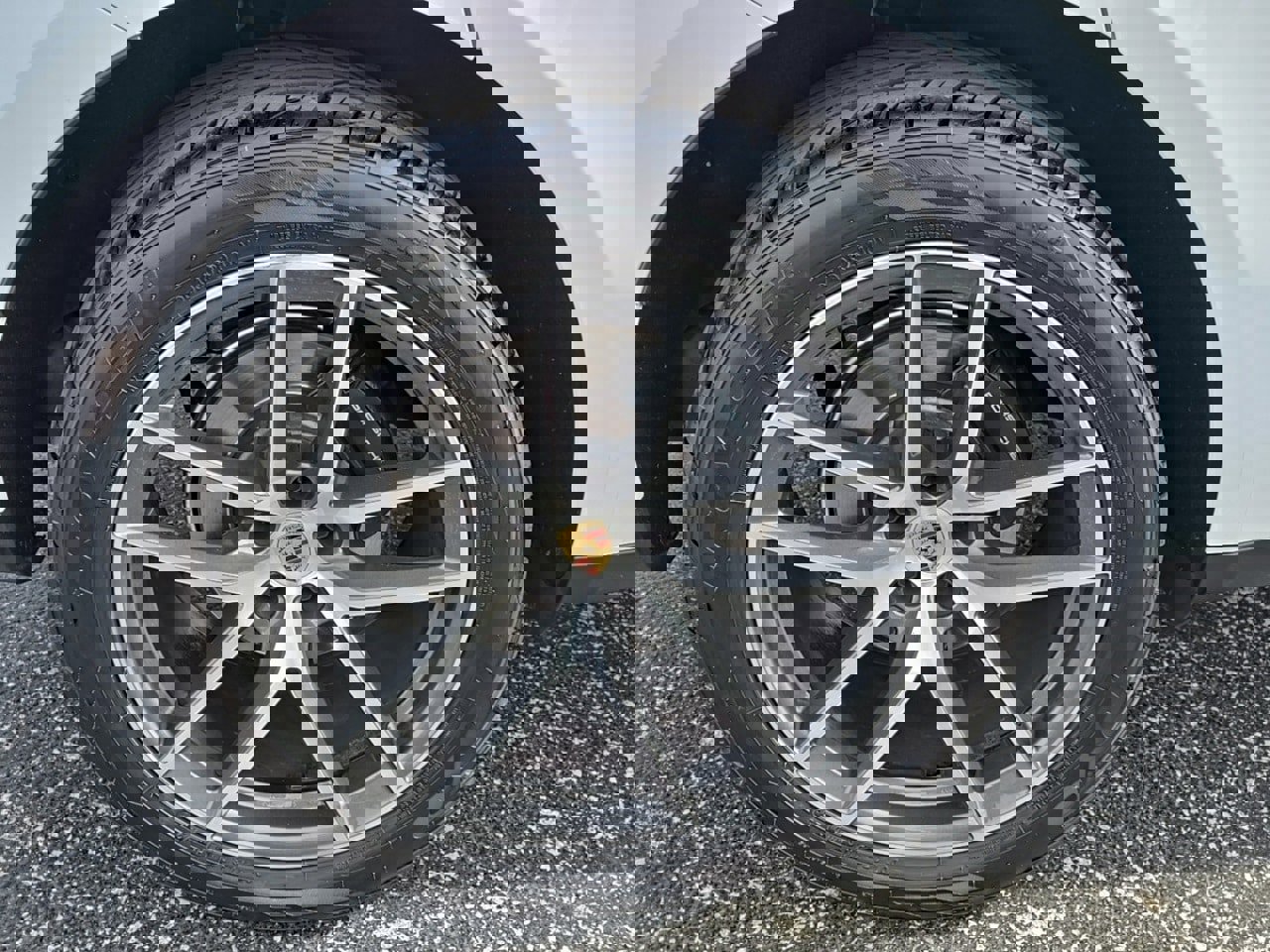 Used 2024 Porsche Macan image 7