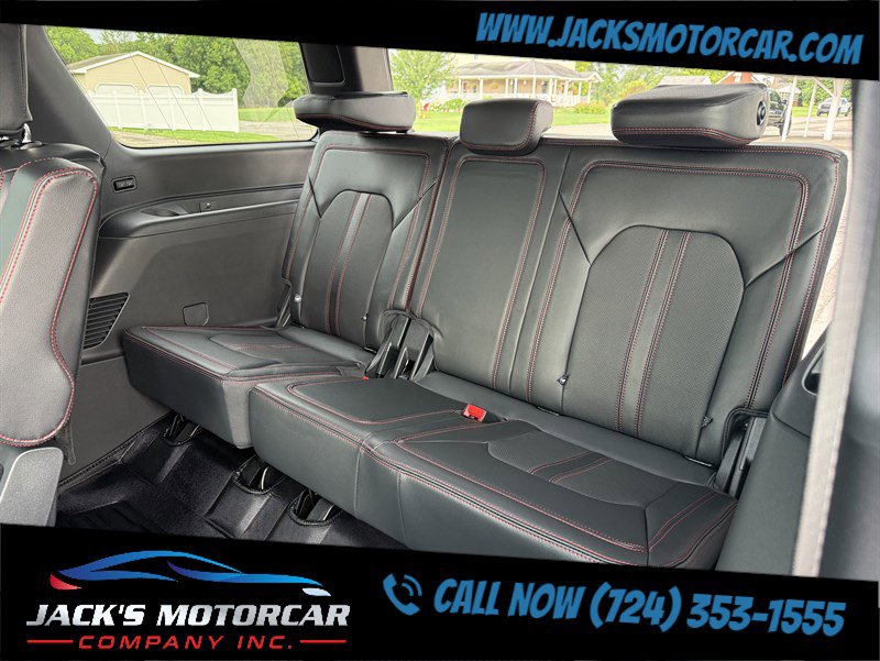 Used 2024 Ford Expedition Limited image 40