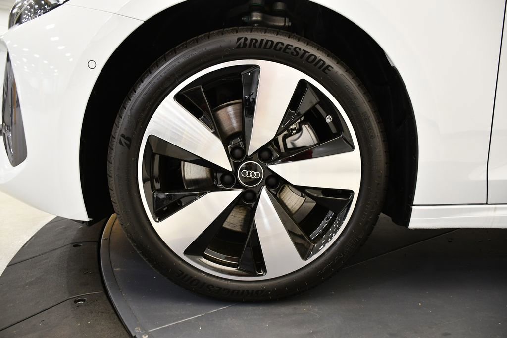 Used 2025 Audi A5 2.0T Premium Plus w/ Premium Plus image 13