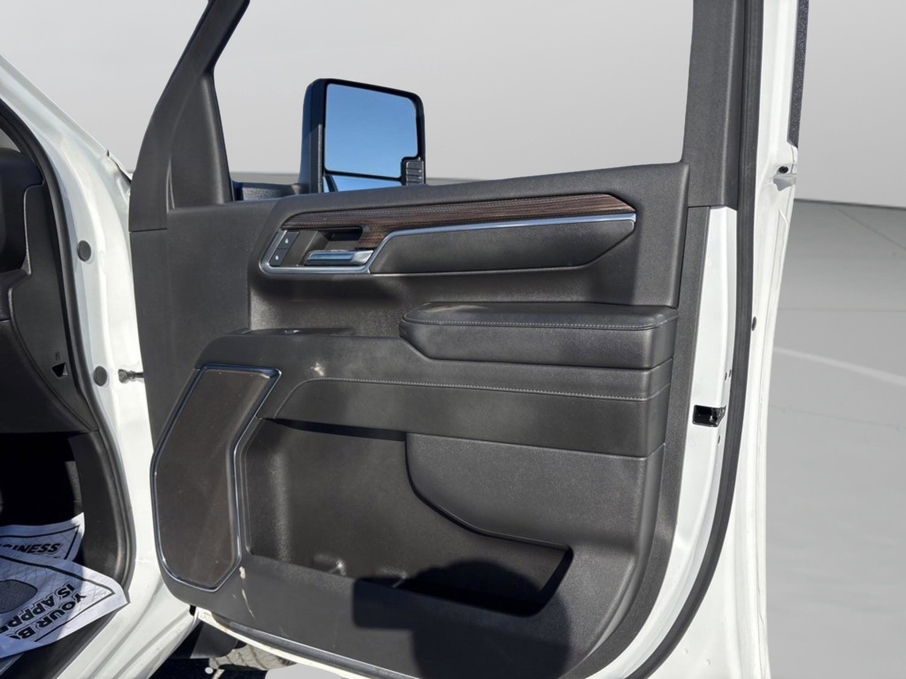 Used 2024 Chevrolet Silverado 2500 LT image 32