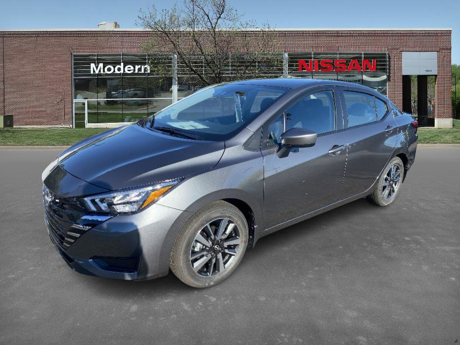 New 2025 Nissan Versa SV w/ Trunk Package