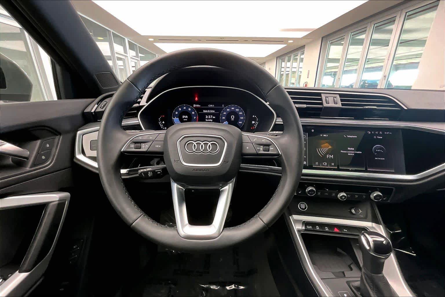 Certified 2025 Audi Q3 2.0T Premium w/ Convenience Package AWD/4WD image 6