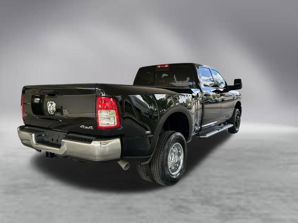 Used 2024 RAM 3500 Tradesman w/ Chrome Appearance Group AWD/4WD image 3