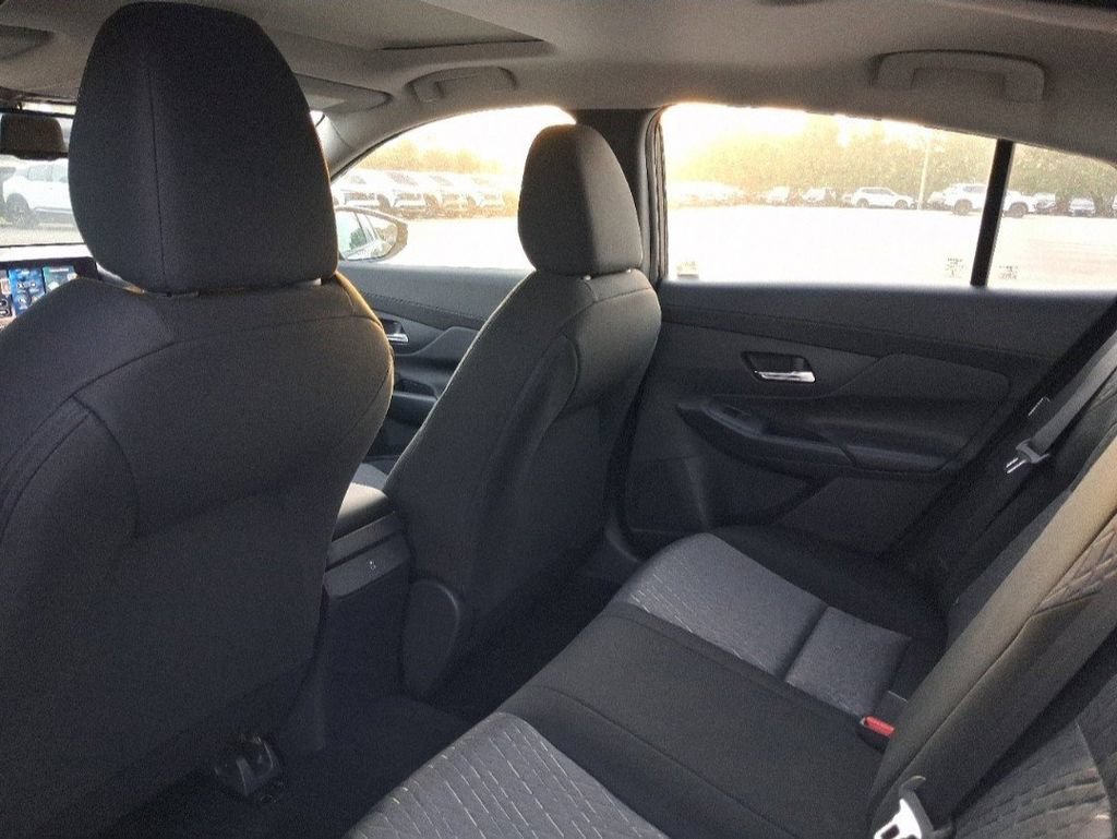 New 2026 Nissan Sentra SV w/ SV Convenience Package FWD image 5