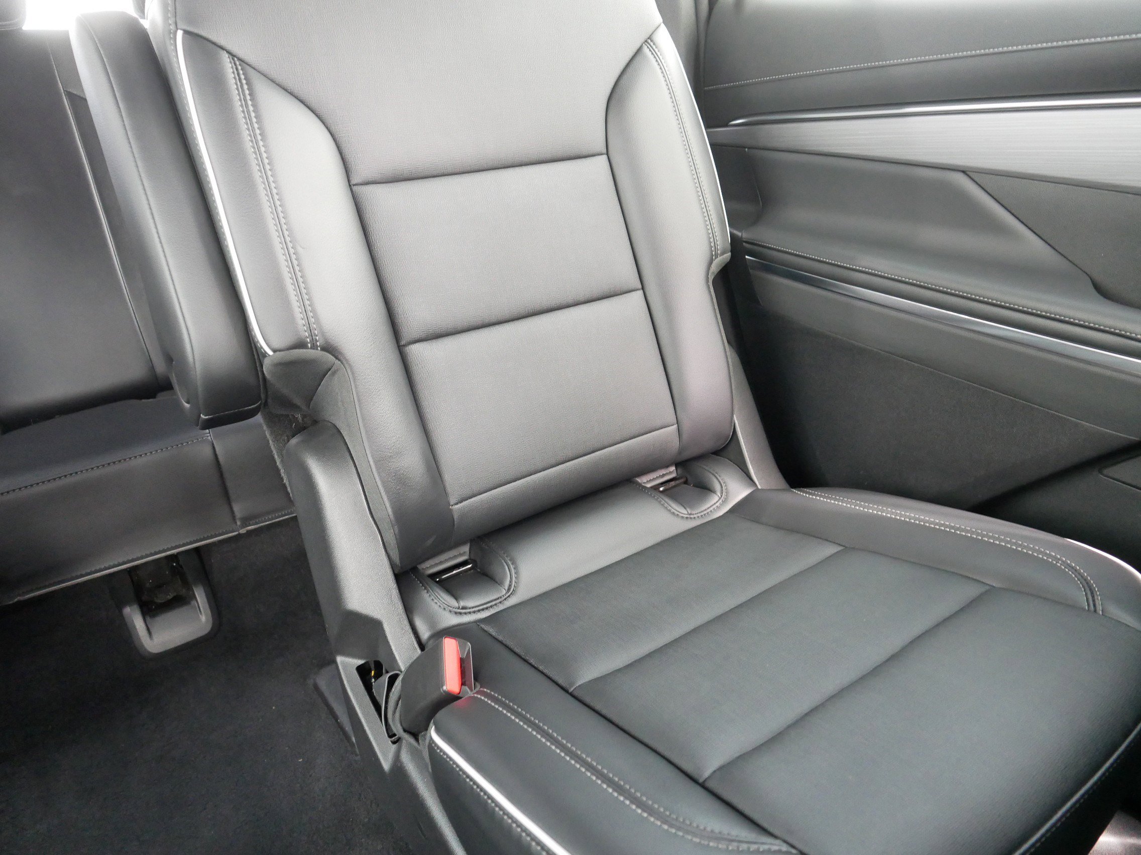 Used 2025 Buick Enclave Preferred image 14