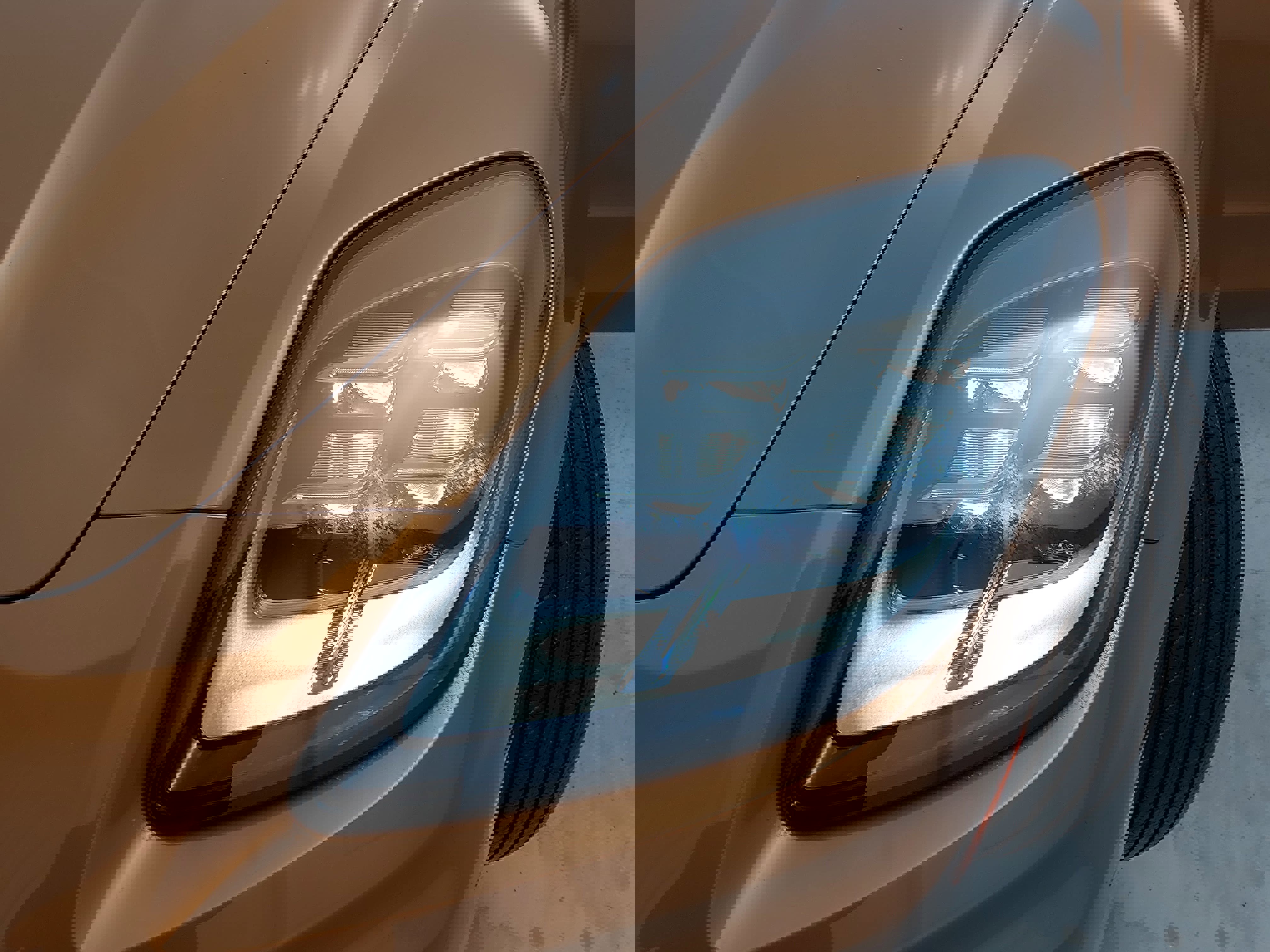 Used 2024 Porsche Panamera 4 image 34