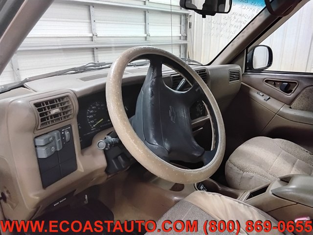 Used 1996 Chevrolet S10 Pickup LS RWD image 11
