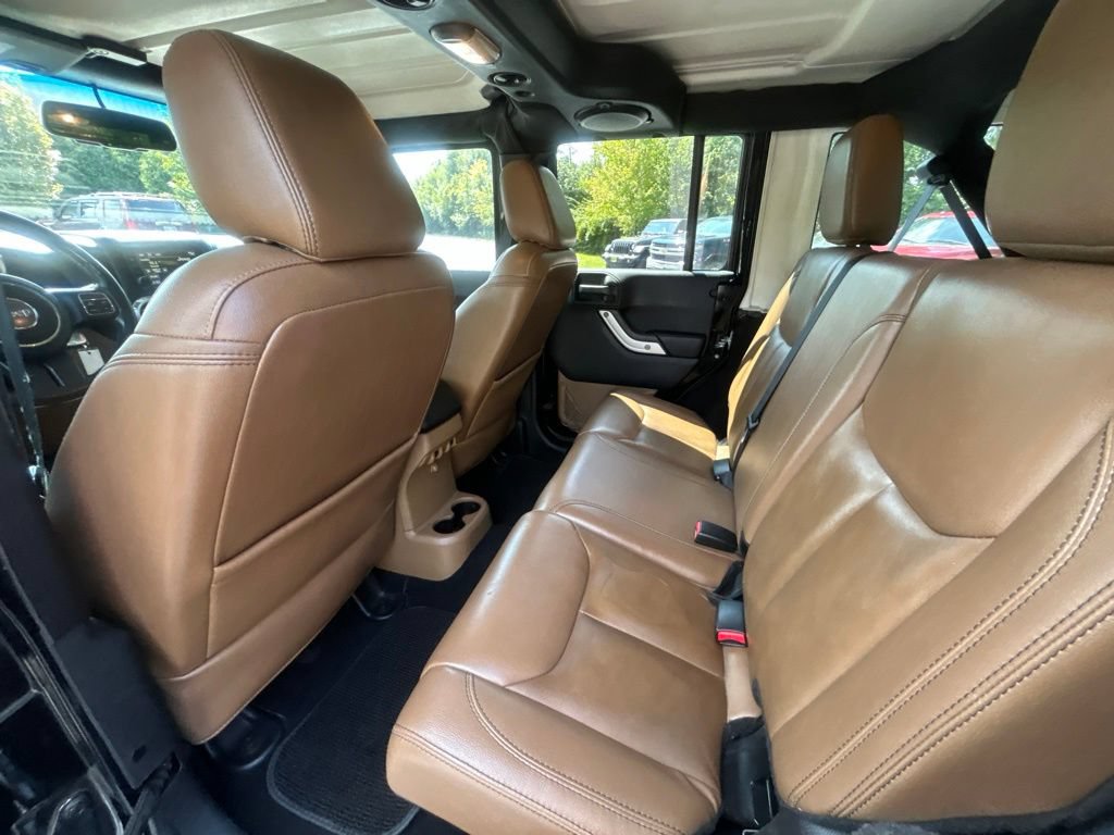 Used 2014 Jeep Wrangler Unlimited Sahara w/ Max Tow Package AWD/4WD image 21