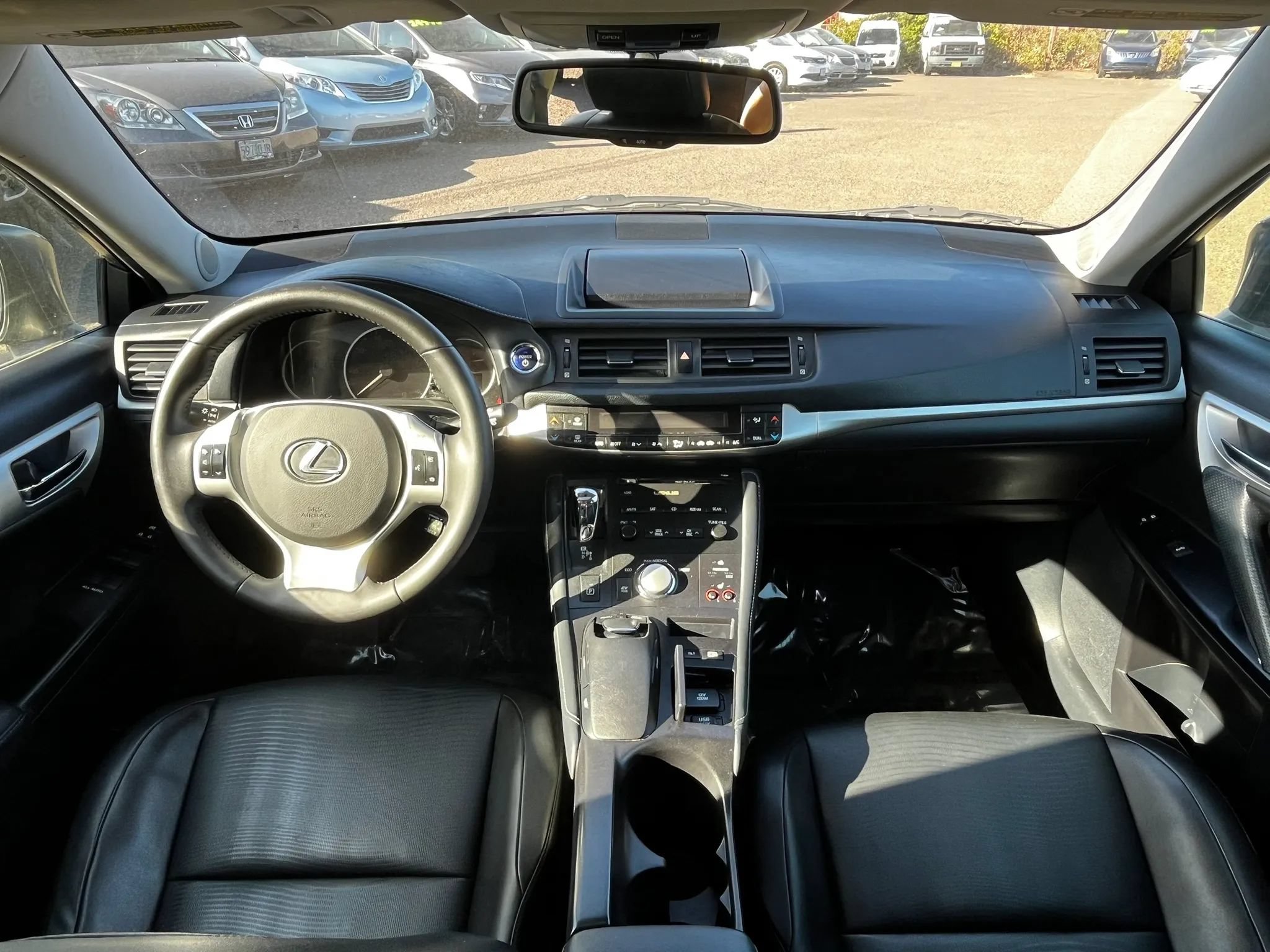 Used 2011 Lexus CT 200h Premium w/ Premium Audio Pkg FWD image 13