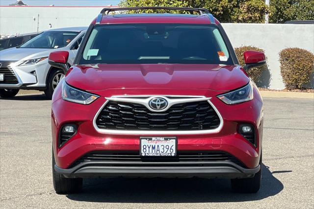 Certified 2021 Toyota Highlander XLE AWD/4WD image 10