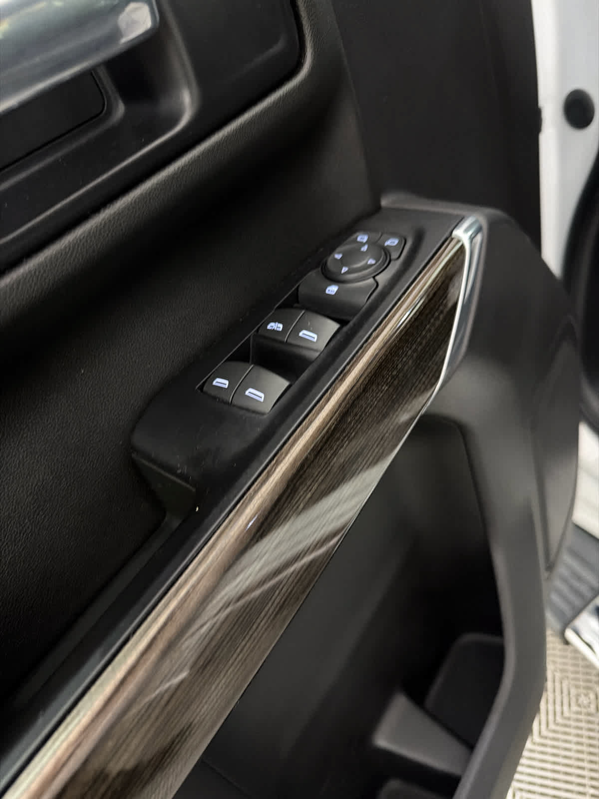 Used 2020 Chevrolet Silverado 1500 LT w/ All-Star Edition AWD/4WD image 22