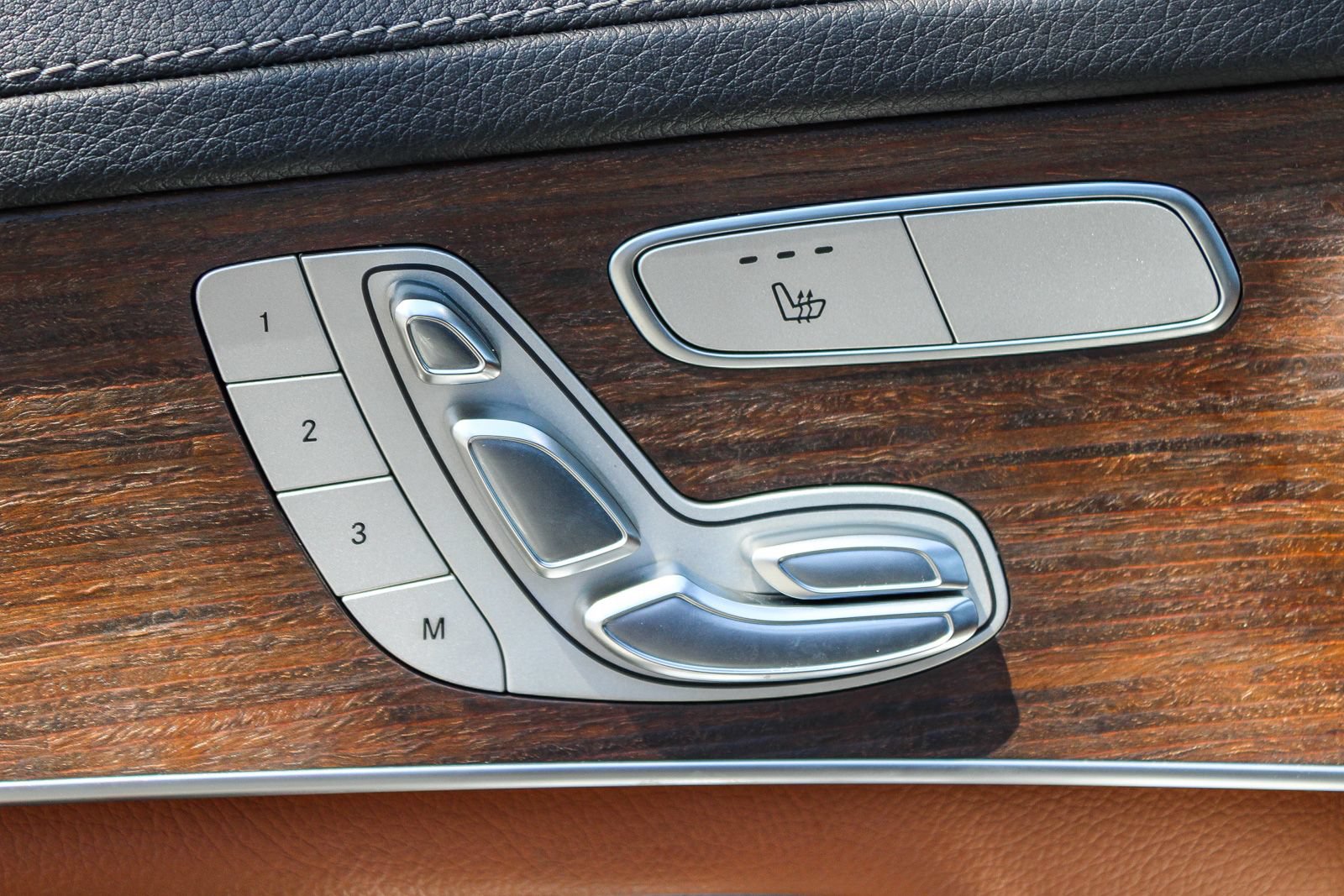 Certified 2020 Mercedes-Benz GLC 43 AMG 4MATIC image 23