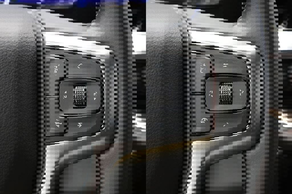 Used 2024 Chevrolet Silverado 1500 LT AWD/4WD image 21