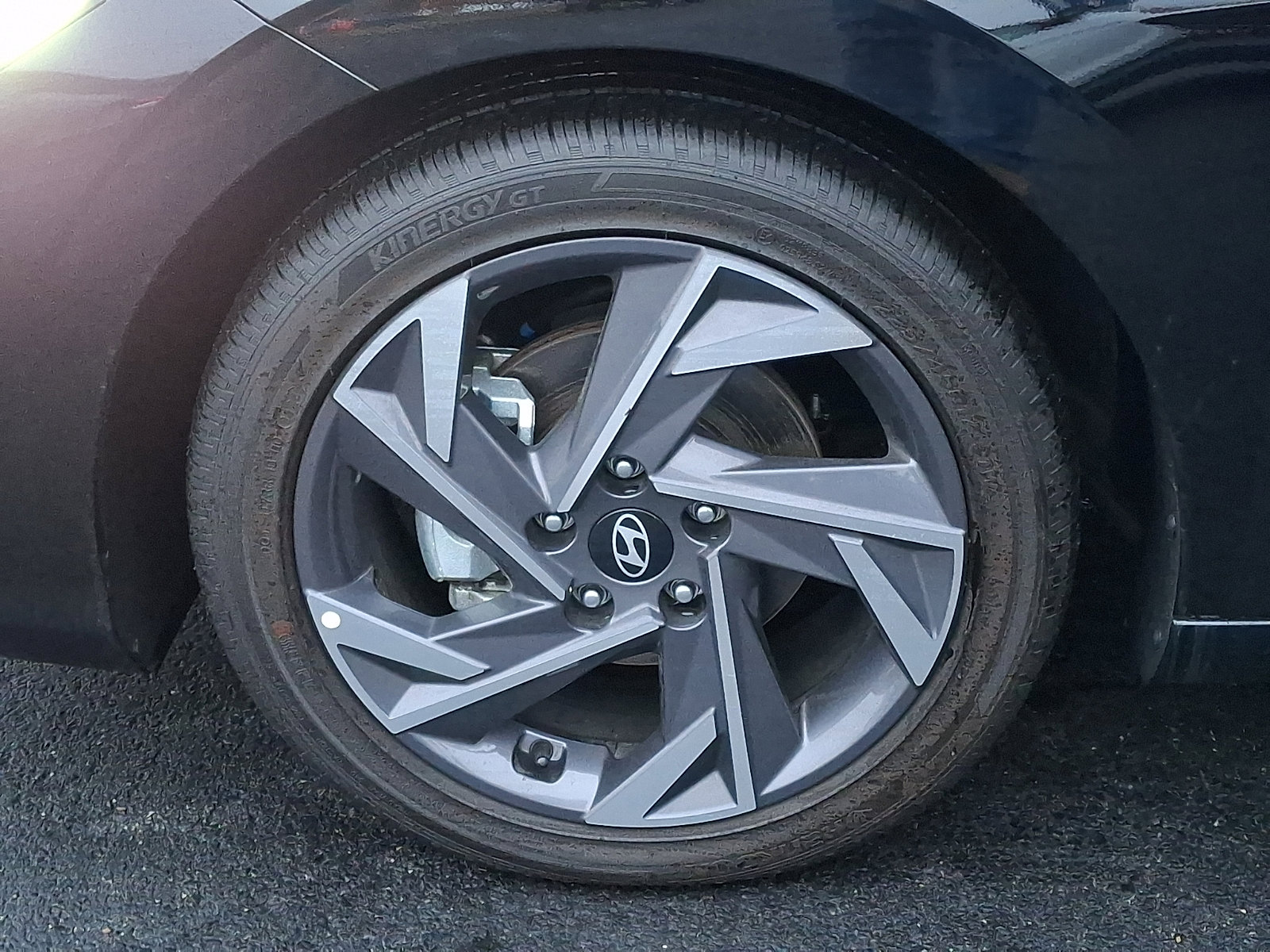 Used 2025 Hyundai Elantra Limited image 28