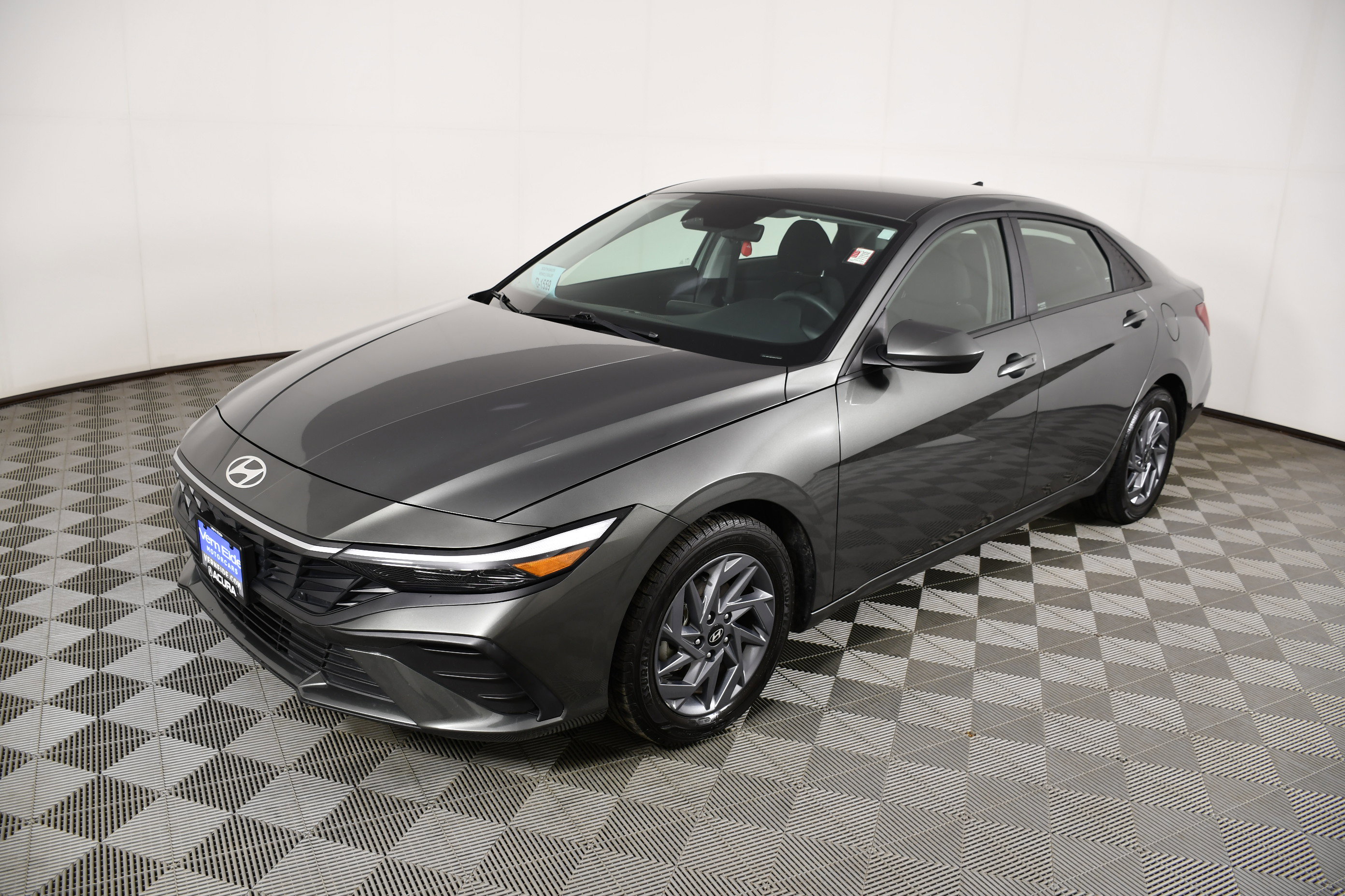 Used 2024 Hyundai Elantra SEL FWD image 10