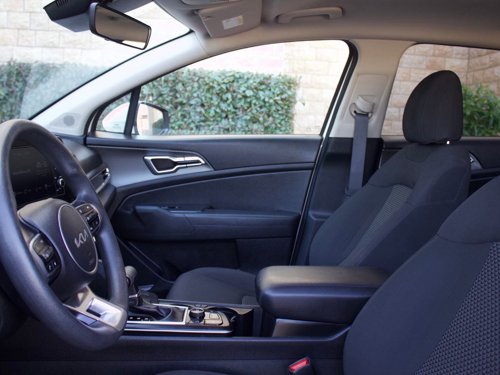 Used 2023 Kia Sportage LX FWD image 11