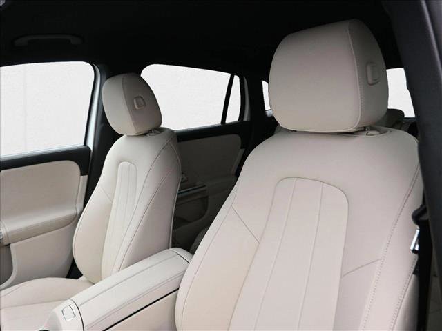 New 2025 Mercedes-Benz GLA 250 4MATIC image 9