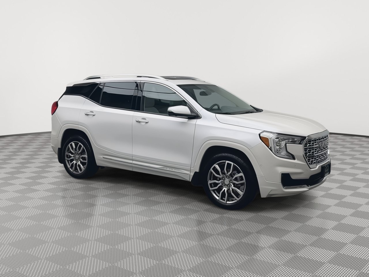 Certified 2024 GMC Terrain Denali w/ Denali Premium Package AWD/4WD image 45