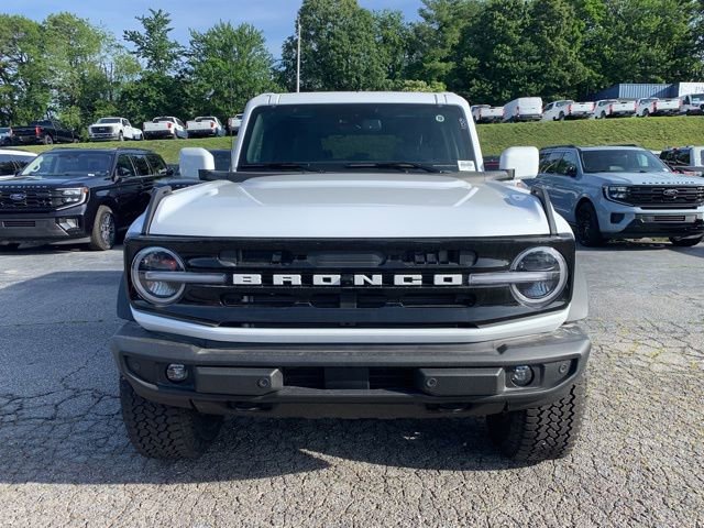 New 2026 Ford Bronco Outer Banks w/ Sasquatch Package AWD/4WD image 3