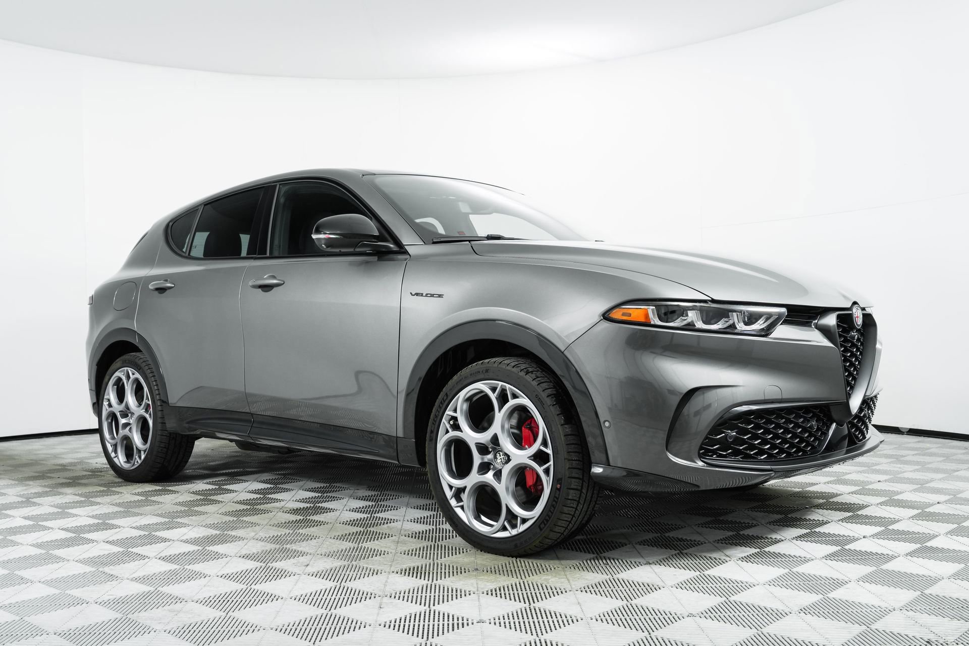 New 2024 Alfa Romeo Tonale Veloce w/ Active Assist Package