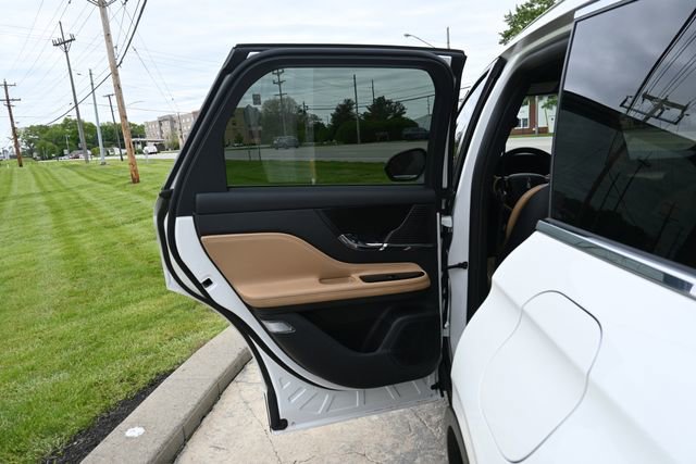 Used 2022 Lincoln Corsair Reserve AWD/4WD image 23