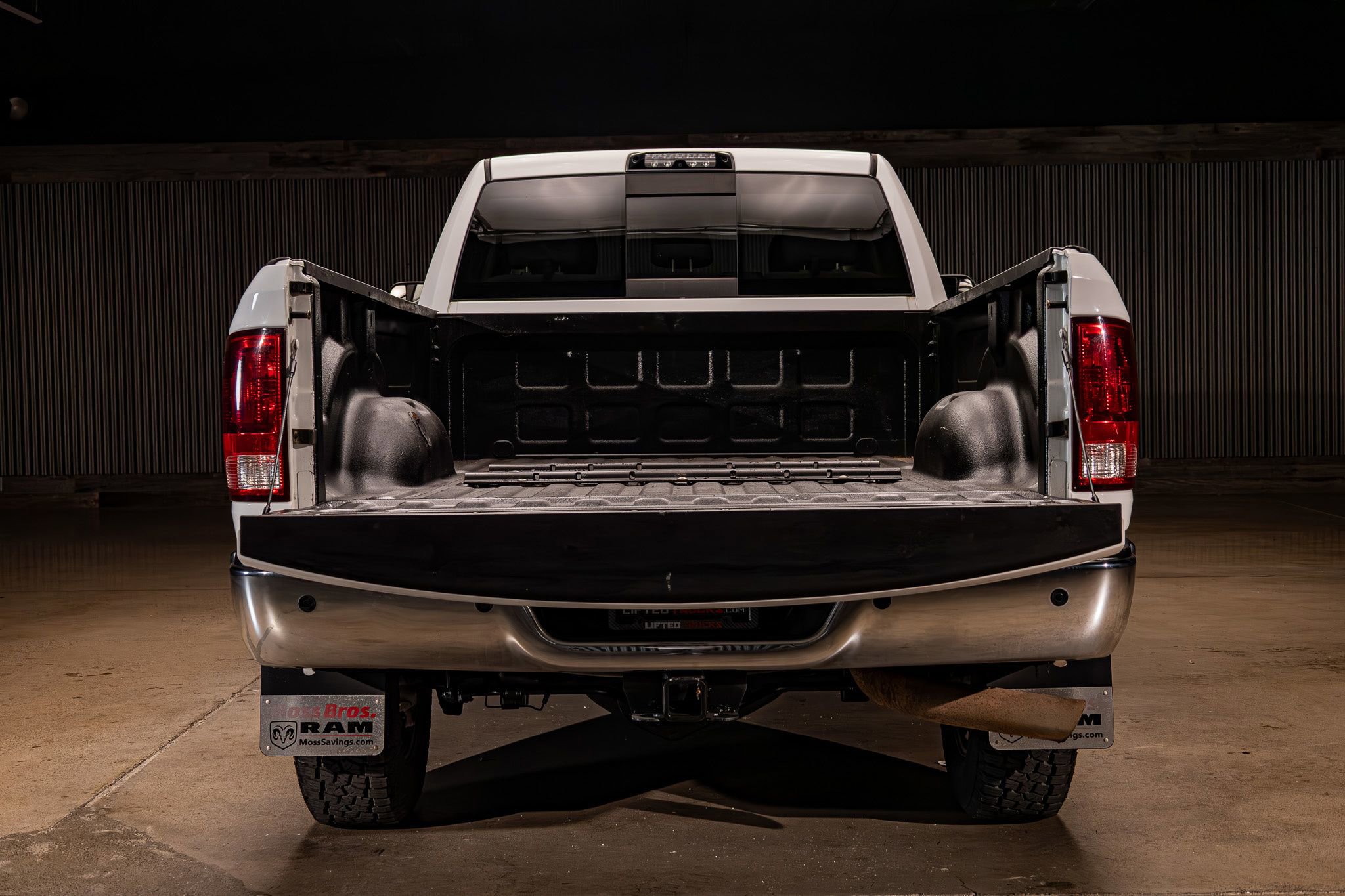 Used 2014 RAM 2500 SLT w/ Luxury Group RWD image 8