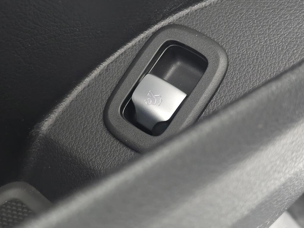 New 2026 Mercedes-Benz GLC 300 4MATIC image 34