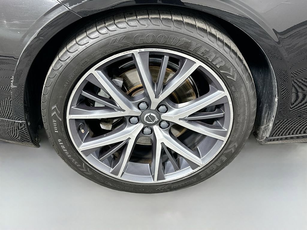 Used 2018 Volvo S90 T5 Momentum w/ Momentum Plus Package FWD image 32