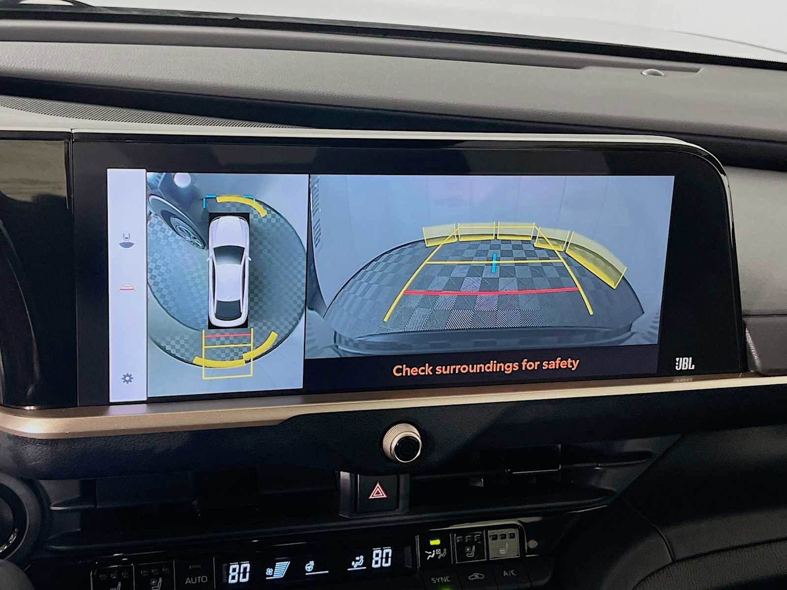 Used 2023 Toyota Crown Limited image 14