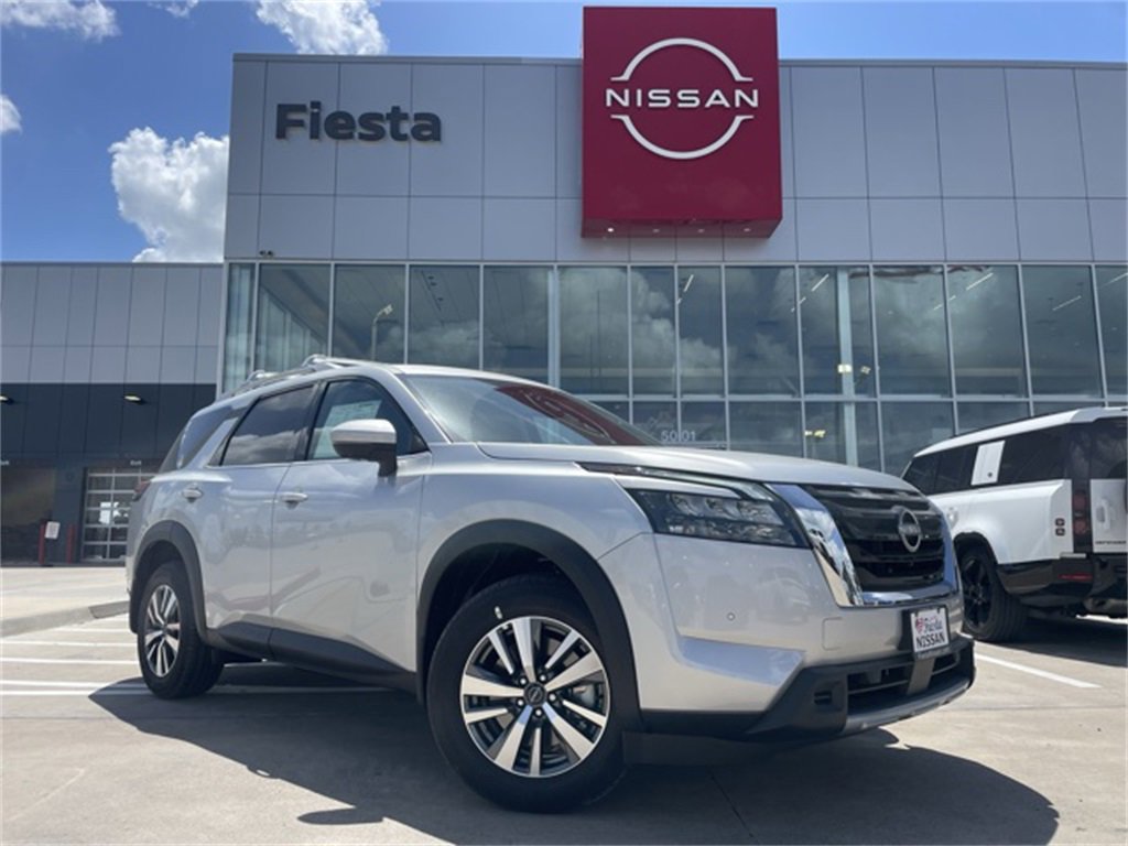 New 2025 Nissan Pathfinder SL w/ Cargo Package