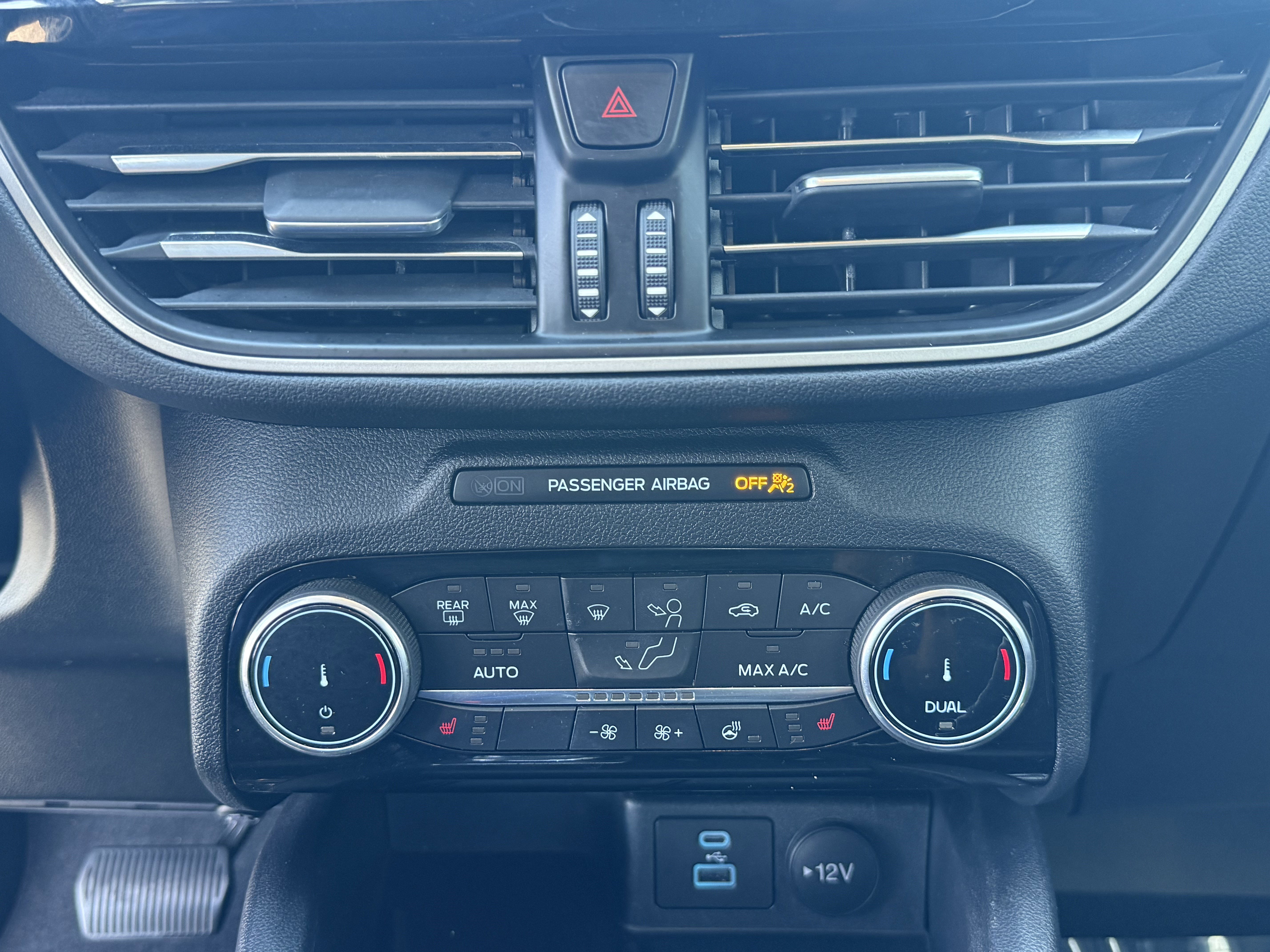 Used 2022 Ford Escape SEL w/ Technology Package image 25