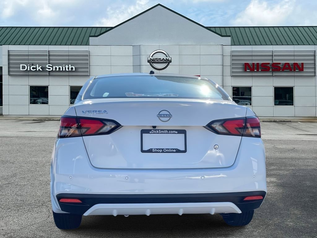 Used 2025 Nissan Versa S w/ Trunk Package image 5