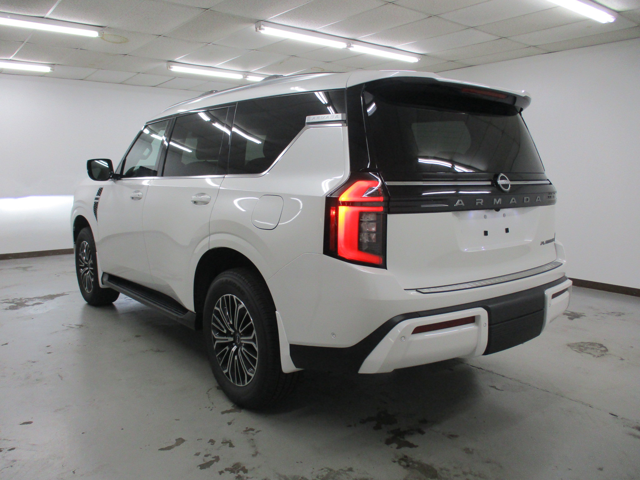 New 2026 Nissan Armada Platinum image 3