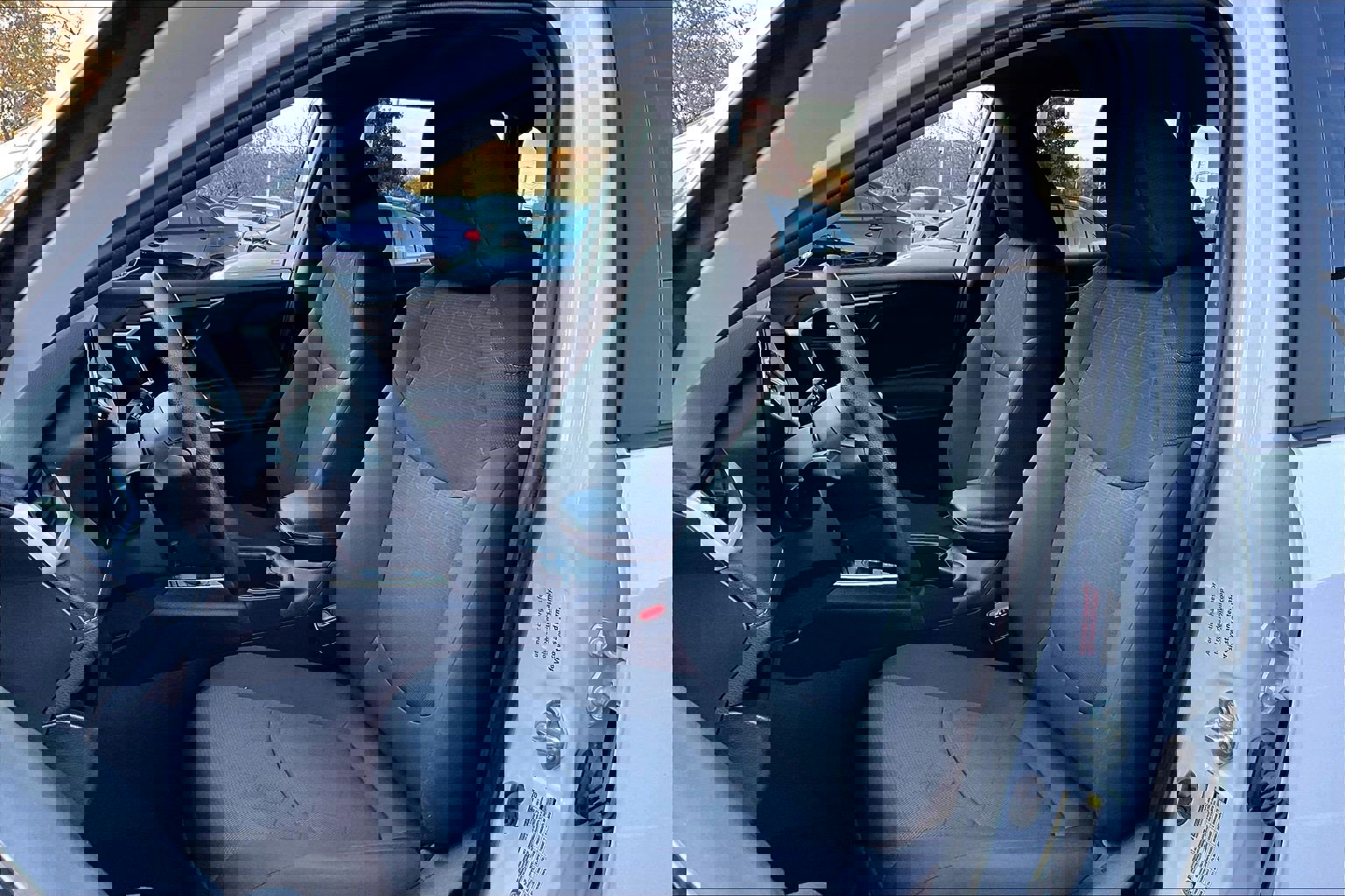 Used 2025 Toyota RAV4 XLE image 23