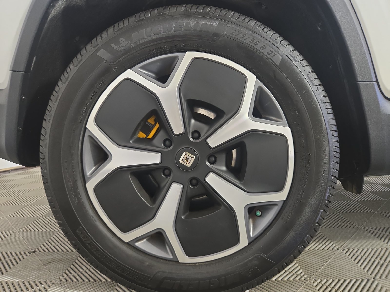 Used 2022 Rivian R1T Adventure AWD/4WD image 12