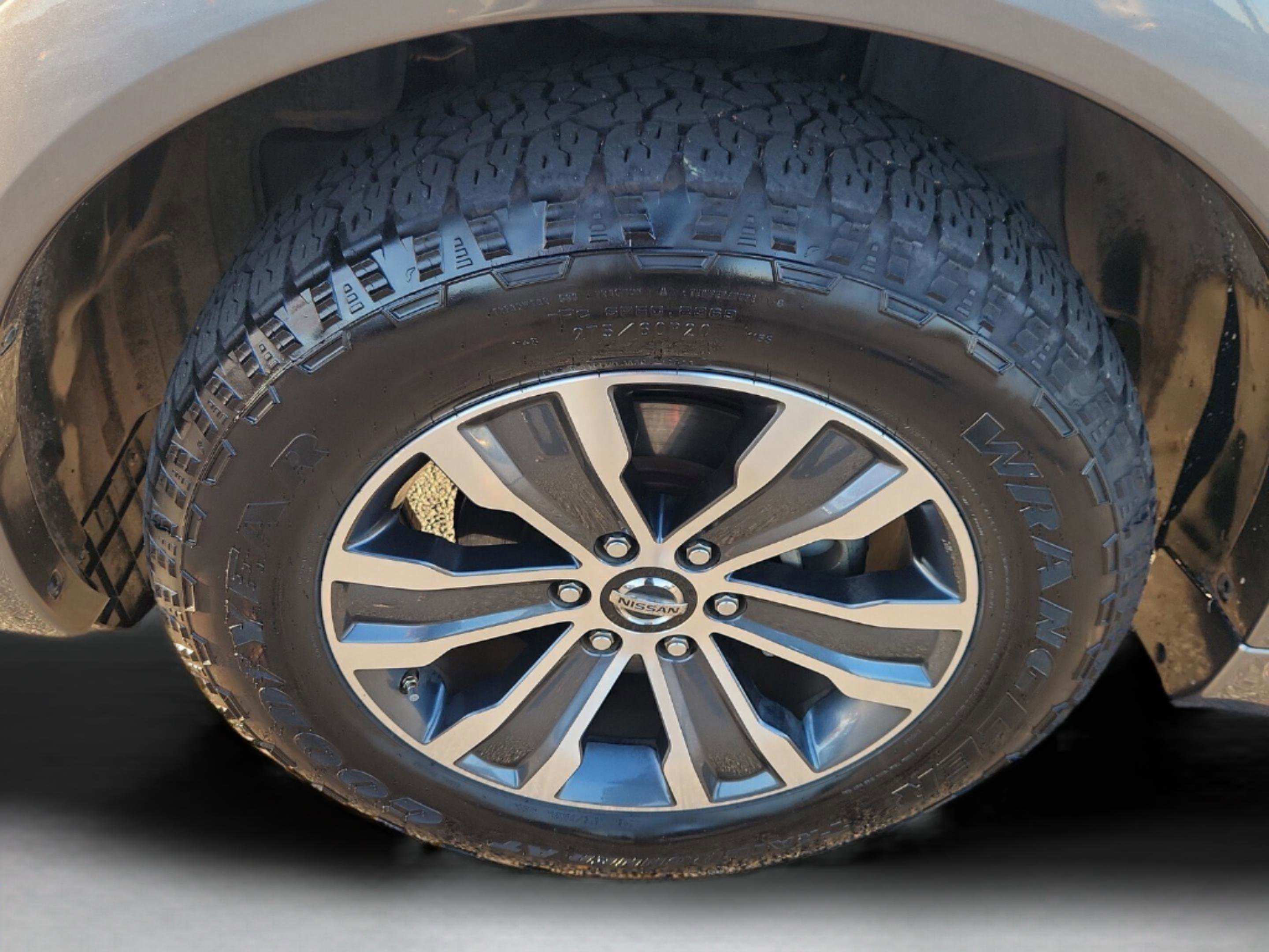 Used 2018 Nissan Armada SL image 9