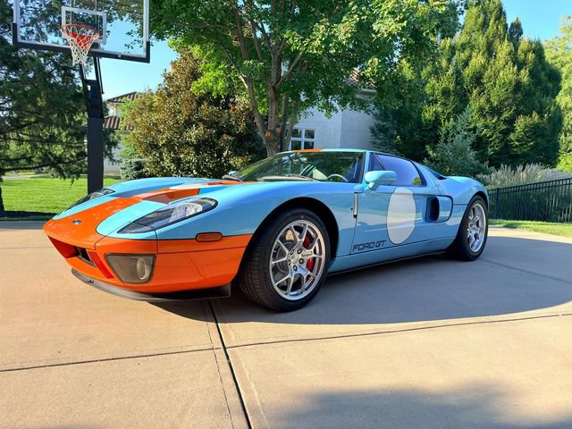Used 2006 Ford GT RWD image 79