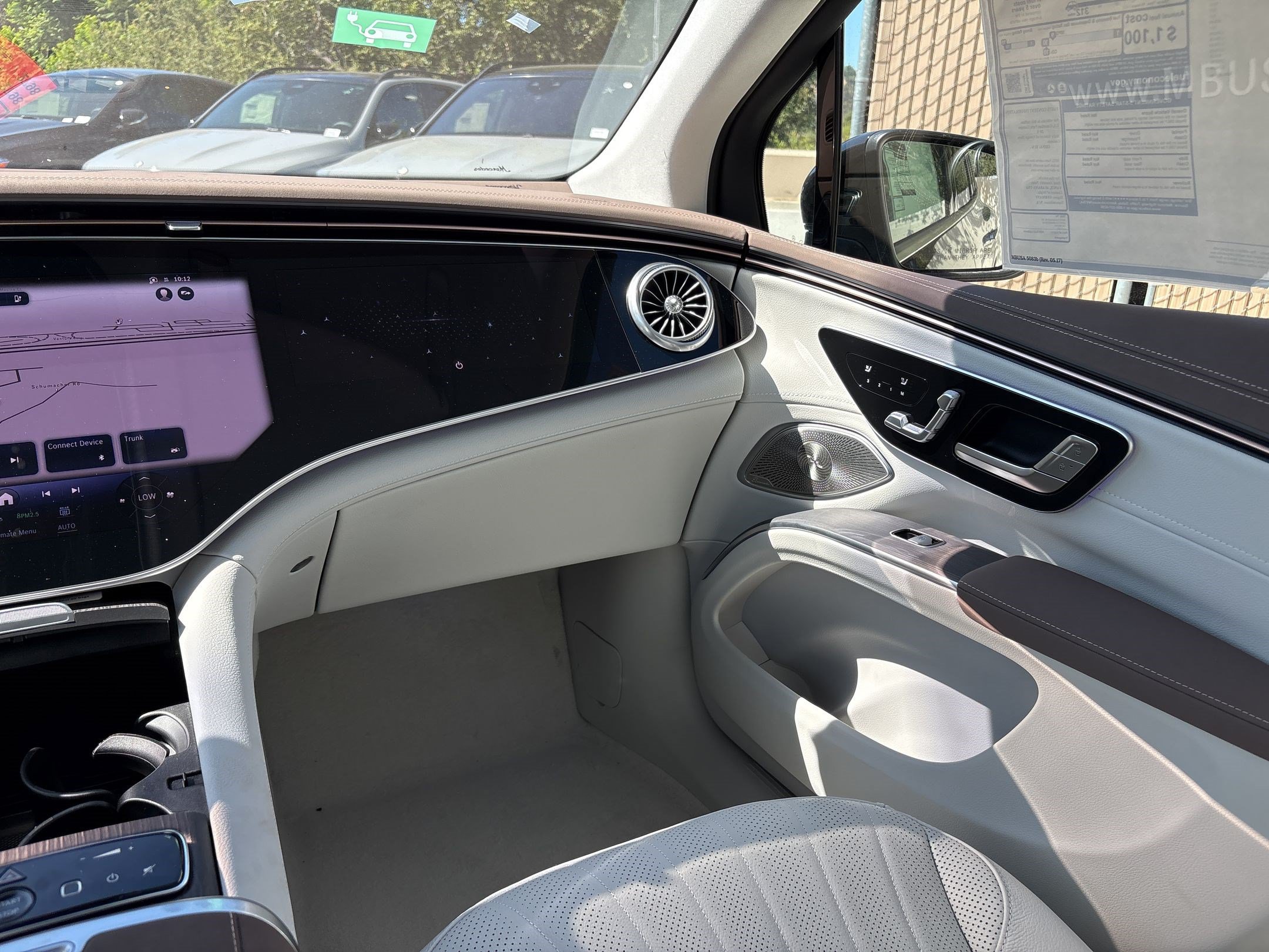 New 2026 Mercedes-Benz EQS 400 4MATIC SUV image 29
