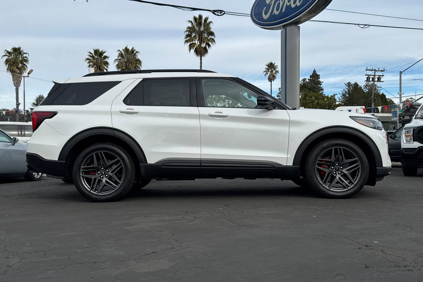 New 2026 Ford Explorer ST w/ Sun And Sound Package AWD/4WD video 2