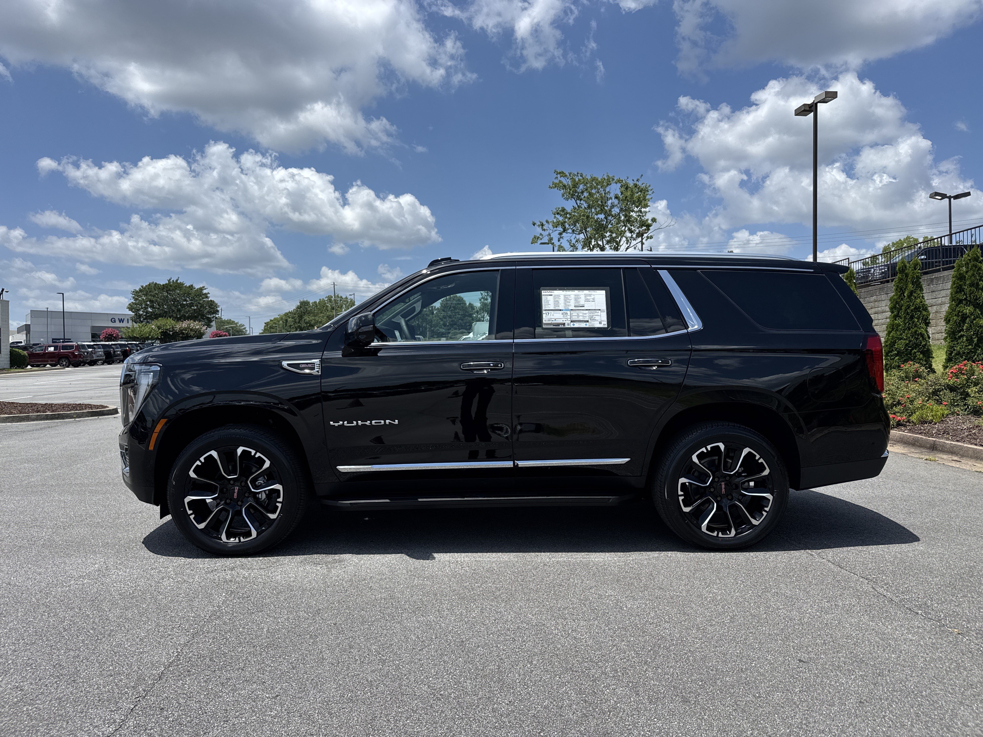 New 2026 GMC Yukon Elevation AWD/4WD image 7