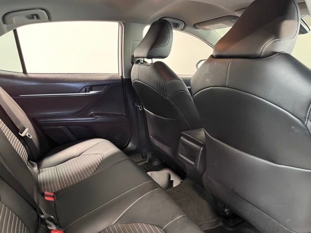 Used 2022 Toyota Camry SE FWD image 14