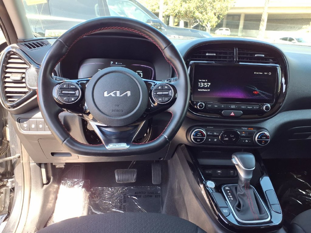 Certified 2023 Kia Soul GT-Line FWD image 9
