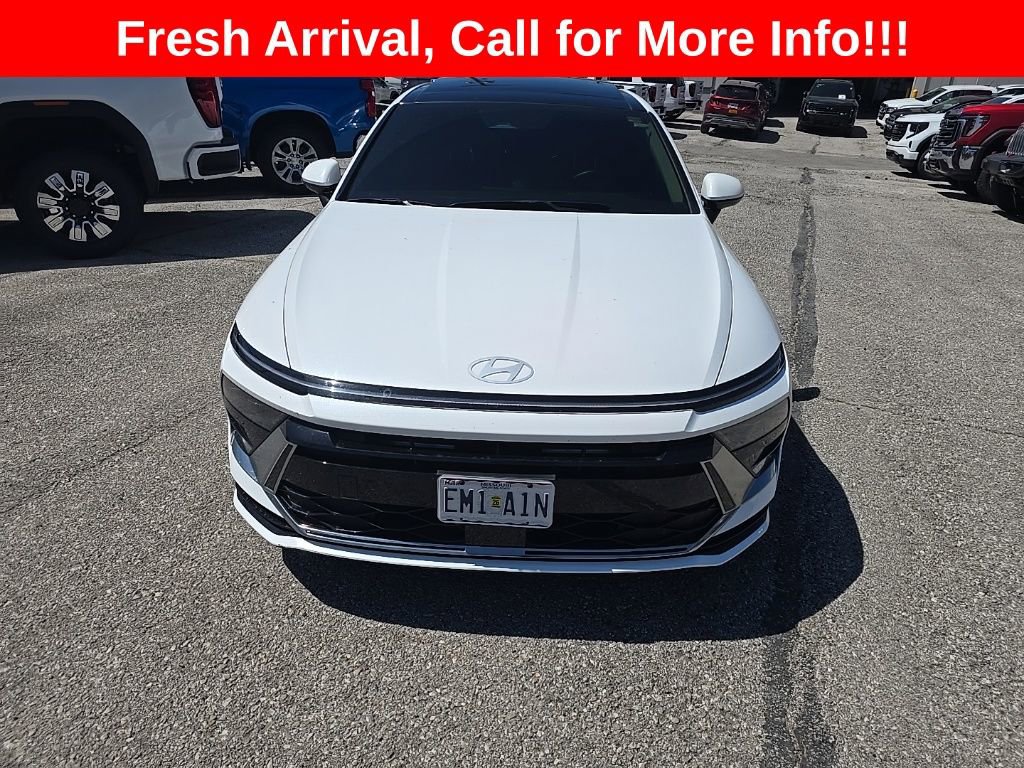 Used 2025 Hyundai Sonata SEL FWD image 2
